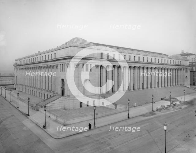Post Office, New York City, between 1910 and 1920. Creator: Unknown.