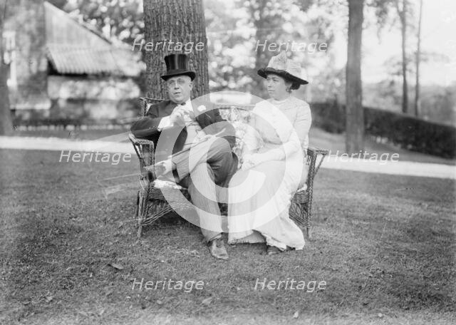 J.D. Remmonds & wife, between c1910 and c1915. Creator: Bain News Service.