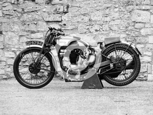 Norton motorbike, an International Model 30, 1932. Artist: Unknown