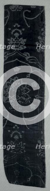 Velvet Fragment, 1400s. Creator: Unknown.