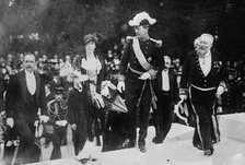 Queen & King of Belg. [i.e., Belgium] opening Ghent Exposition - Mayor Braunn [i.e., Braun], 1913. Creator: Bain News Service.
