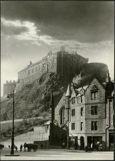 Edinburgh Castle, Edinburgh, Scotland, 1920-1935. Creator: J Dixon Scott.