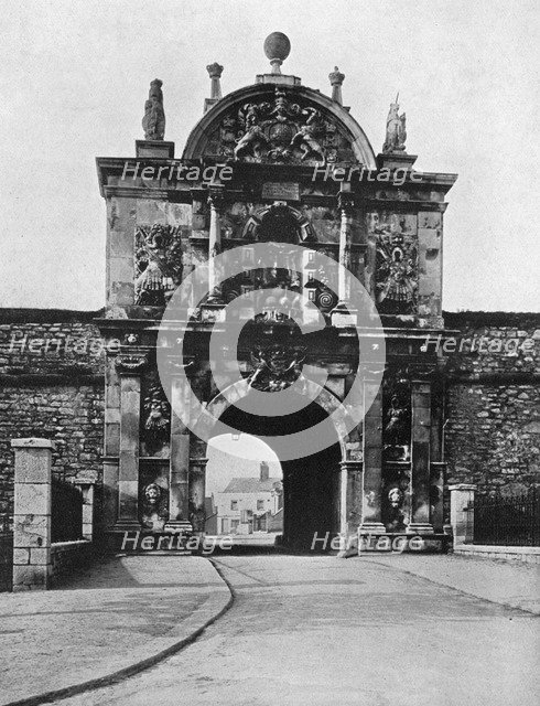 Gate of the Citadel, Plymouth, Devon, 1924-1926. Artist: Unknown