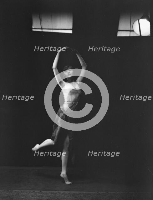 McKenzie, Margaret, Miss, 1919 Oct. 25. Creator: Arnold Genthe.