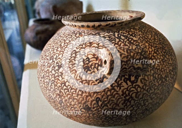 Pot in terracotta from Nagada II.