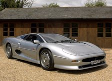 1992 Jaguar XJ 220. Artist: Unknown.