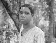 Cotton hoer near Clarksdale, Mississippi, 1937. Creator: Dorothea Lange.