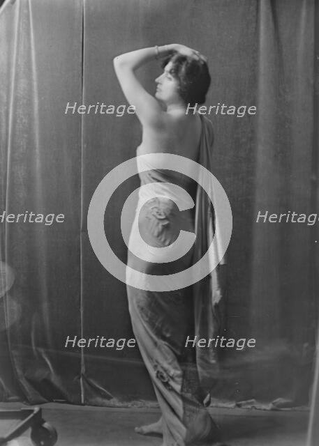 Miss Flore Revalles, portrait photograph, 1918 Sept. 26. Creator: Arnold Genthe.