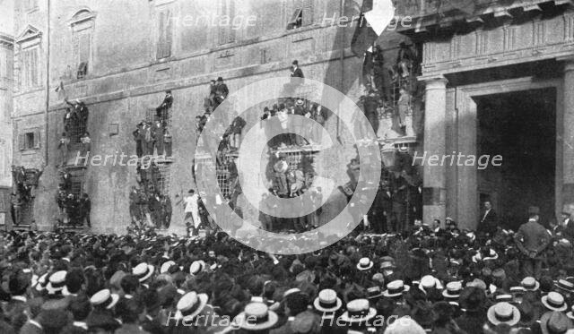 'A Rome: les manifestations de mai 1915', 1915. Creator: Unknown.