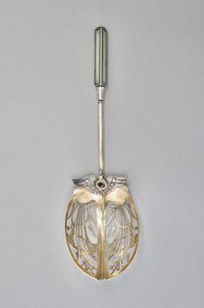 Isis pattern ice spoon, 1871. Creators: George Wilkinson, Gorham Manufacturing Company.