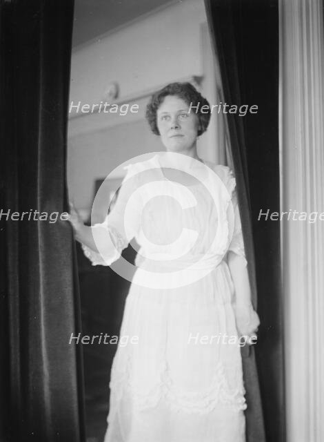 Florence Macbeth, between c1915 and c1920. Creator: Bain News Service.