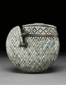 Powder horn, late 18th century - early 19th century. Artist: Unknown.