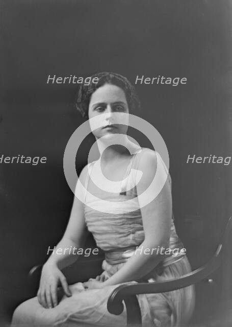 Anthony, E.C., Mrs., portrait photograph, not before 1916. Creator: Arnold Genthe.