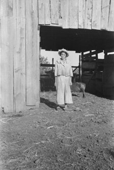 Dora Mae Tengle, sharecropper's daughter, Hale County, Alabama, 1936. Creator: Walker Evans.