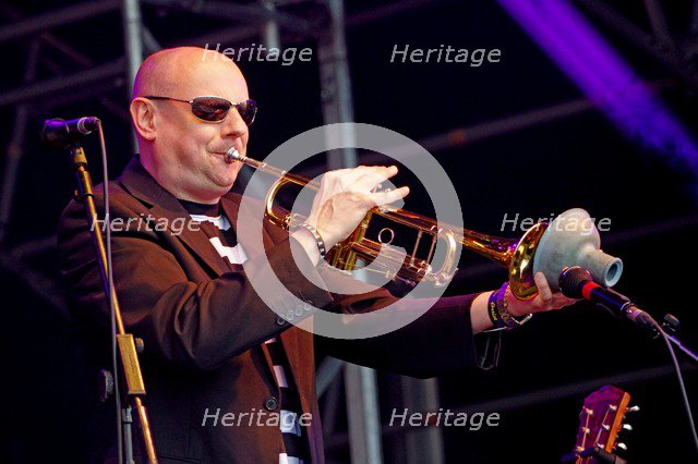 David Priseman, Love Supreme Jazz Festival, Glynde Place, East Sussex, 2014.    Artist: Brian O'Connor.