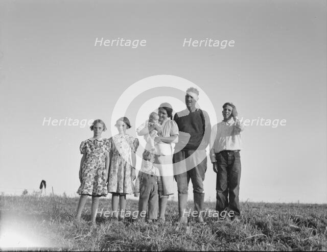 The Daugherty family, FSA borrowers, Warm Springs district, Malheur County, Oregon, 1939. Creator: Dorothea Lange.