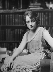 Mrs. J. Schoonmaker, portrait photograph, 1919 Oct. 16. Creator: Arnold Genthe.