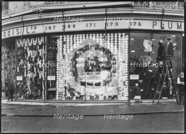 Plummer and Roddis Ltd Department Store, 167-175 Above Bar Street, Southampton, 1909. Creator: Unknown.
