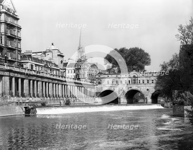 Pulteney Bridge, Bath, Somerset, c1955. Creator: Arthur Charles Kirby Ware.