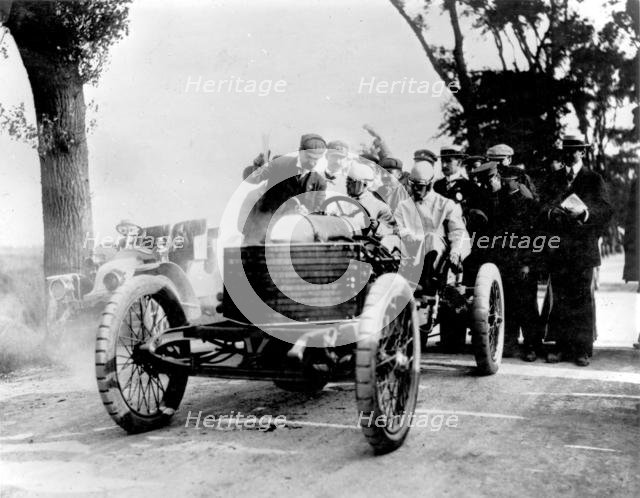 Darracq 200bhp V8, Kenelm Lee Guinness at 1906 Ostend Speed Trials. Creator: Unknown.