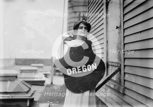 Margaret Howe [Oregon], 1913. Creator: Bain News Service.