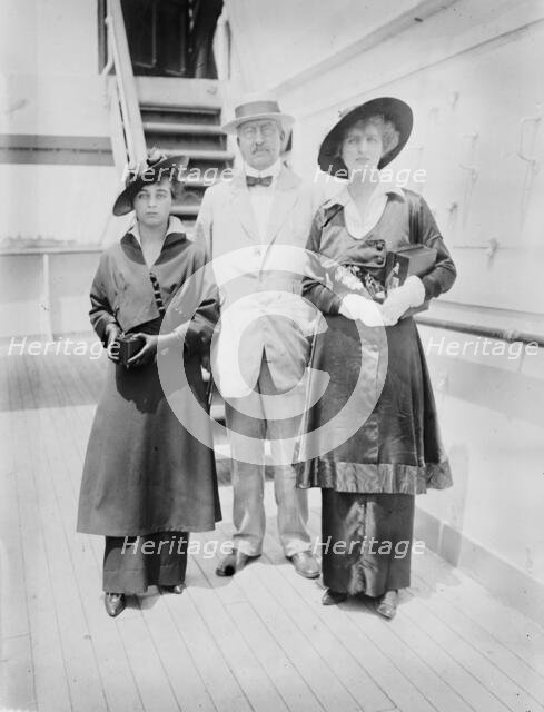 Helen Williams, R.A.C. Smith, Mrs. Kerner Easton (Margaret Smith), 1914. Creator: Bain News Service.