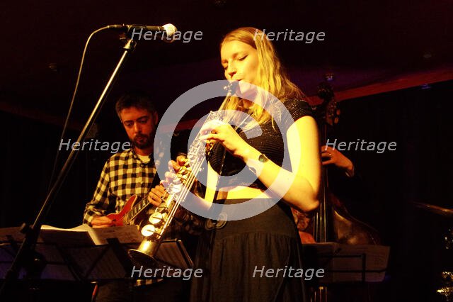 Emma Rawicz, Emma Rawicz Quintet, Verdict Jazz Club, Brighton, East Sussex, 2022. Creator: Brian O'Connor.