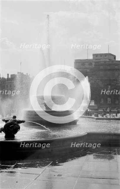 Fountain in Trafalgar Square, London, c1945-c1965. Artist: SW Rawlings