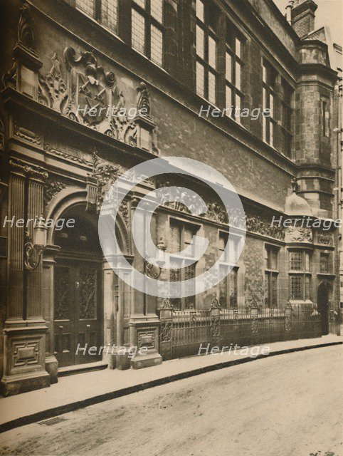 'Modern Cutlers' Hall in Warwick Lane Off Newgate Street', c1935. Creator: Unknown.