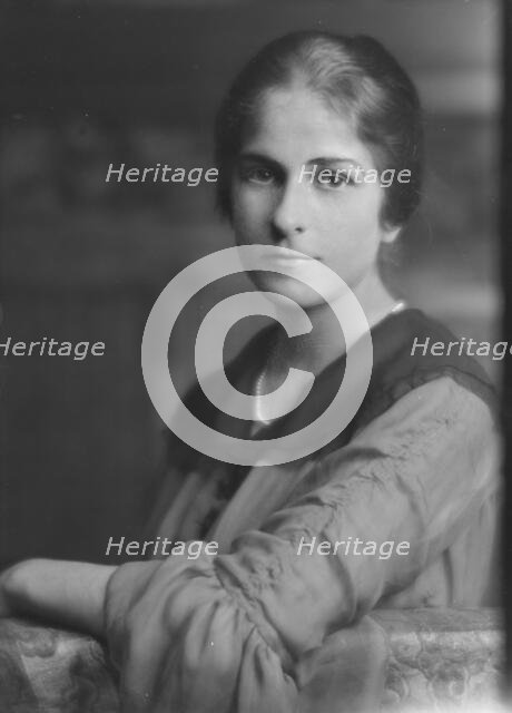 Colt, R.C., Mrs., portrait photograph, 1916 Apr. 6. Creator: Arnold Genthe.