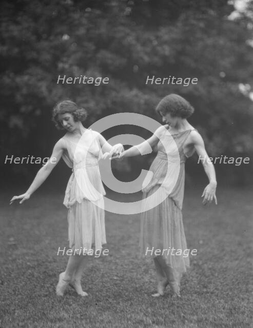 Desha and Leah, 1921 Creator: Arnold Genthe.