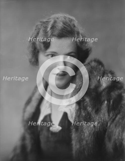 Hayes, Irene, portrait photograph, 1917 Sept. 27. Creator: Arnold Genthe.