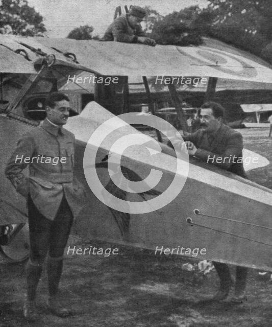 'Les avions; lieutenant Deullin ( a gauche): 7 avions ennemis, et adjudant Tarascon..., 1916. Creator: Unknown.