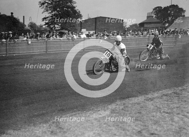 Speedway race at Lea Bridge Stadium, Leyton, London, 1928.   Artist: Bill Brunell.