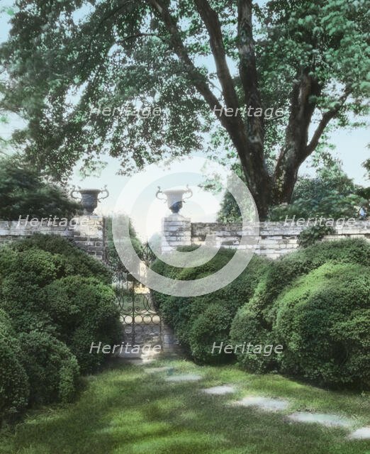 "Chatham," Colonel Daniel Bradford Devore house, 120 Chatham Lane, Fredericksburg, Virginia, 1927. Creator: Frances Benjamin Johnston.