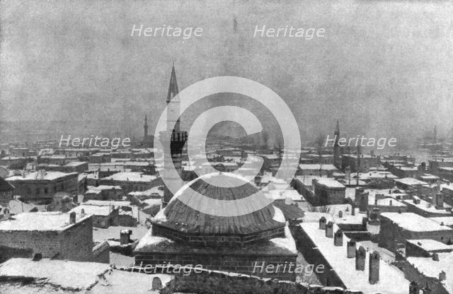 'Une rude campagne d'hiver; Une vue generale d'Erzeroum, enleve par les Russe..., 1916 (1924) Creator: Unknown.