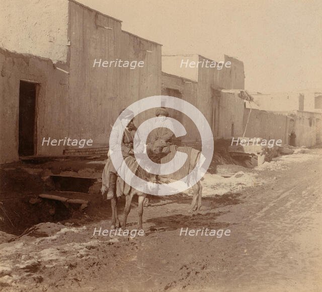 On the street in Samarkand, between 1905 and 1915. Creator: Sergey Mikhaylovich Prokudin-Gorsky.