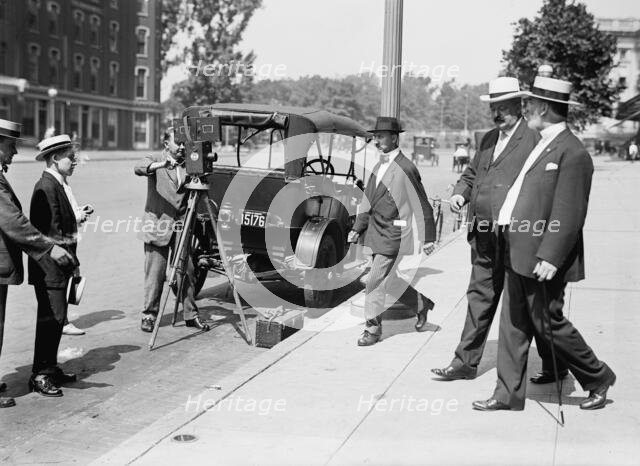 Mann, James R., Rep. from Illinois, 1897-1922. with Senator Penrose, 1914. Creator: Harris & Ewing.