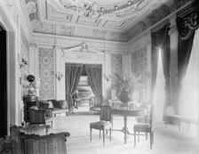 Pink reception room, Bellevue-Stratford, Philadelphia, Pa., between 1900 and 1910. Creator: Unknown.