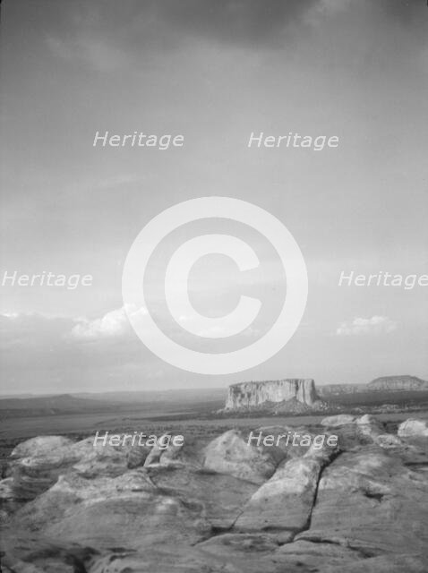 Acoma, New Mexico area views, between 1899 and 1928. Creator: Arnold Genthe.