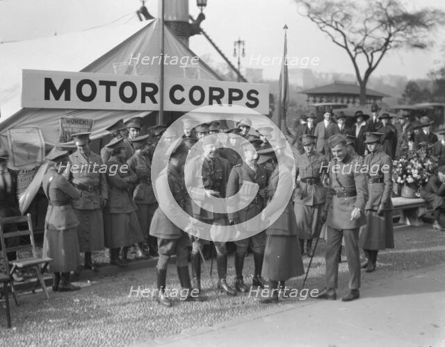 Motor Corps, with Major Bastedo, between 1917 and 1919. Creator: Arnold Genthe.