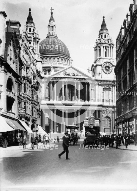 A number thirteen bus along Ludgate Hill, 1910. Artist: Unknown