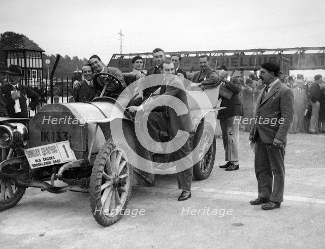 Mercedes, winner of the 1906 Ballinaslaughter Hill Climb, Old Crocks Race, Brooklands, 1931. Artist: Bill Brunell.