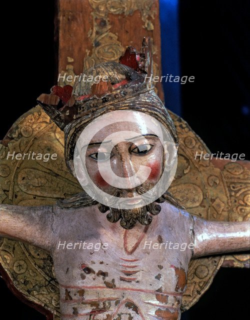 Detail of the Christ of Escunhau, carving in polychromed wood.