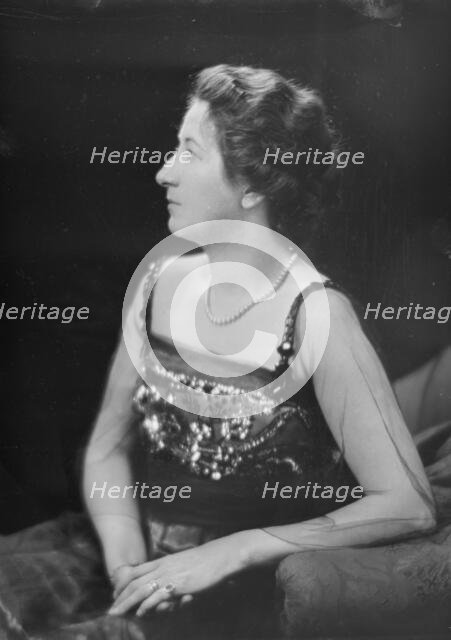 Mrs. J. Rittenhouse, portrait photograph, 1919 Apr. 11. Creator: Arnold Genthe.