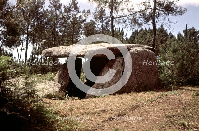Dombate dolmen, megalithic tomb located near Monte Castelo (La Coruña).