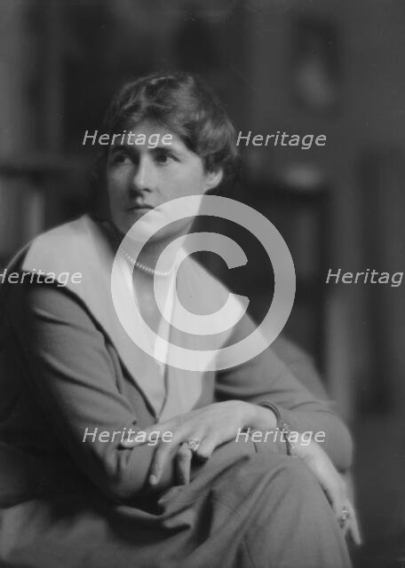 Garnett, Porter, Mrs., portrait photograph, 1917 Mar. 3. Creator: Arnold Genthe.