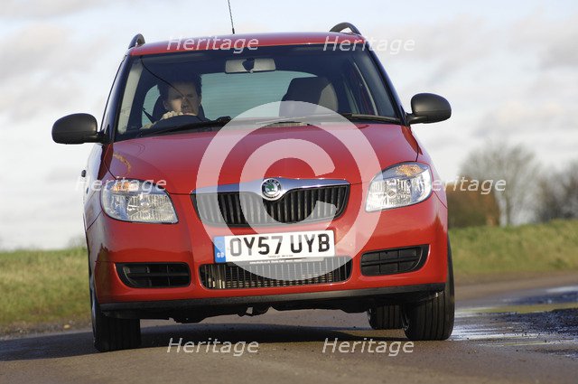 Skoda Fbia Estate  HTP 1-2  2007. Artist: Simon Clay.