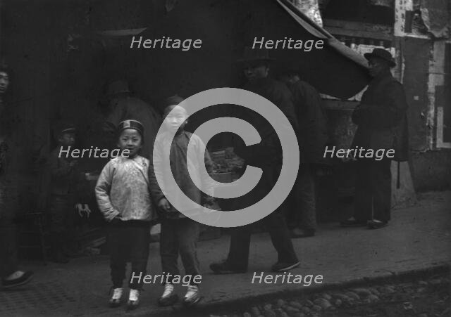 Two sheenies, Chinatown, San Francisco, between 1896 and 1906. Creator: Arnold Genthe.