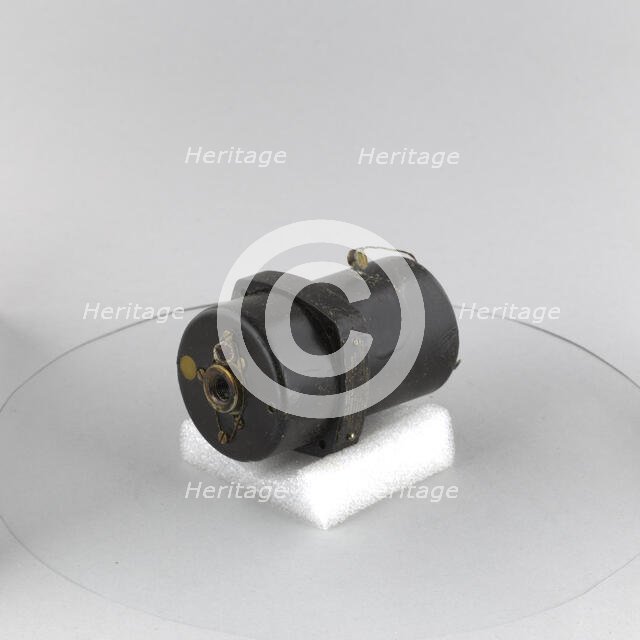 Transmitter, Dual Oil Pressure,B-9, B-9A. Creators: Bendix Aviation, Pioneer Instrument Company.